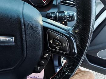 LAND ROVER RANGE ROVER EVOQUE 2.2 SD4 Dynamic SUV 5dr Diesel Auto 4WD Euro 5 (s/s) (190 ps)