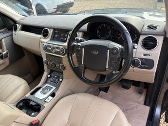 LAND ROVER DISCOVERY 4 3.0 SD V6 SE Tech SUV 5dr Diesel Auto 4WD Euro 6 (s/s) (256 bhp)