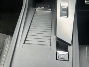 PEUGEOT 308 1.6 12.4kWh GT Hatchback 5dr Petrol Plug-in Hybrid e-EAT Euro 6 