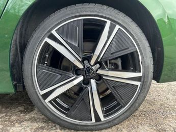 PEUGEOT 308 1.6 12.4kWh GT Hatchback 5dr Petrol Plug-in Hybrid e-EAT Euro 6 