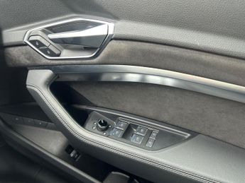 AUDI E-TRON 55 S line Sportback 5dr Electric Auto quattro 95kWh (408 ps)