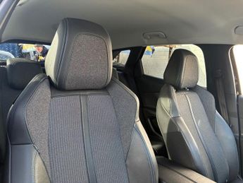 PEUGEOT 3008 1.5 BlueHDi Allure Premium + SUV 5dr Diesel Manual Euro 6 (s/s) 