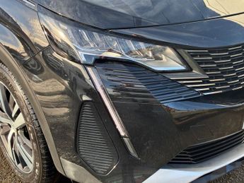 PEUGEOT 3008 1.5 BlueHDi Allure Premium + SUV 5dr Diesel Manual Euro 6 (s/s) 