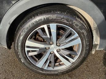 PEUGEOT 3008 1.5 BlueHDi Allure Premium + SUV 5dr Diesel Manual Euro 6 (s/s) 