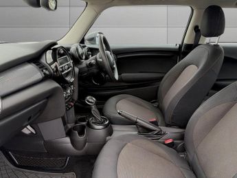 MINI HATCH 1.5 Cooper Hatchback 3dr Petrol Auto Euro 6 (s/s) (136 ps)