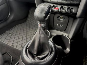 MINI HATCH 1.5 Cooper Hatchback 3dr Petrol Auto Euro 6 (s/s) (136 ps)