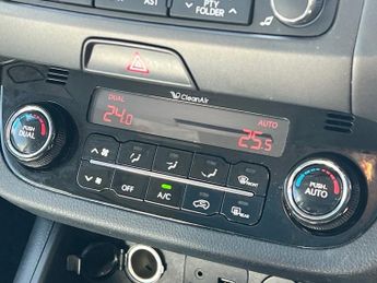 KIA SPORTAGE 2.0 CRDi KX-3 SUV 5dr Diesel Auto AWD Euro 5 (134 bhp)