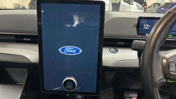 FORD MUSTANG MACH-E Standard Range 70kWh SUV 5dr Electric Automatic (269 ps)