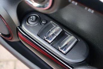 MINI CONVERTIBLE 1.5 COOPER SPORT