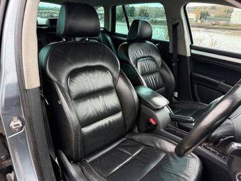 SKODA SUPERB 3.6 V6 Elegance Estate 5dr Petrol DSG 4WD Euro 5 (260 ps)