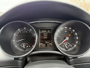 SKODA SUPERB 3.6 V6 Elegance Estate 5dr Petrol DSG 4WD Euro 5 (260 ps)