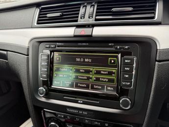 SKODA SUPERB 3.6 V6 Elegance Estate 5dr Petrol DSG 4WD Euro 5 (260 ps)