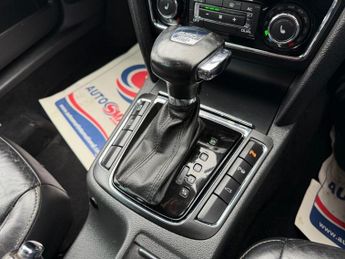 SKODA SUPERB 3.6 V6 Elegance Estate 5dr Petrol DSG 4WD Euro 5 (260 ps)