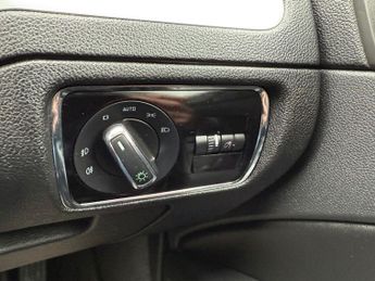 SKODA SUPERB 3.6 V6 Elegance Estate 5dr Petrol DSG 4WD Euro 5 (260 ps)