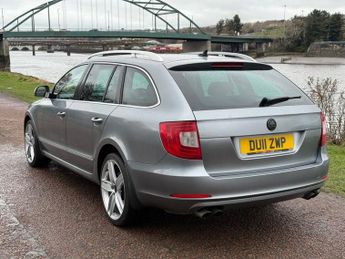 SKODA SUPERB 3.6 V6 Elegance Estate 5dr Petrol DSG 4WD Euro 5 (260 ps)