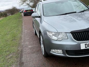 SKODA SUPERB 3.6 V6 Elegance Estate 5dr Petrol DSG 4WD Euro 5 (260 ps)