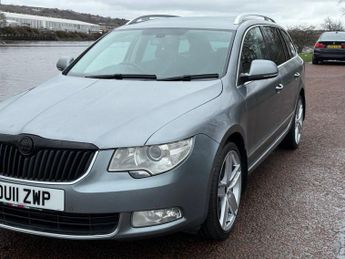 SKODA SUPERB 3.6 V6 Elegance Estate 5dr Petrol DSG 4WD Euro 5 (260 ps)