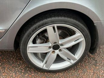 SKODA SUPERB 3.6 V6 Elegance Estate 5dr Petrol DSG 4WD Euro 5 (260 ps)