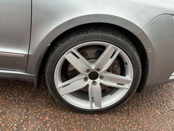SKODA SUPERB 3.6 V6 Elegance Estate 5dr Petrol DSG 4WD Euro 5 (260 ps)