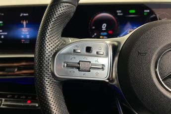 MERCEDES-BENZ EQC EQC 400 80kWh AMG Line SUV 5dr Electric Auto 4MATIC (408 ps) Par