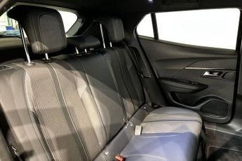 PEUGEOT E-2008 50kWh GT SUV 5dr Electric Auto (7kW Charger) (136 ps) Reverse Ca