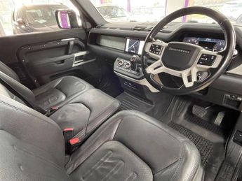 LAND ROVER DEFENDER 3.0 D250 MHEV SE SUV 3dr Diesel Auto 4WD Euro 6 (s/s) (250 ps)