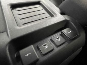 LAND ROVER DEFENDER 3.0 D250 MHEV SE SUV 3dr Diesel Auto 4WD Euro 6 (s/s) (250 ps)