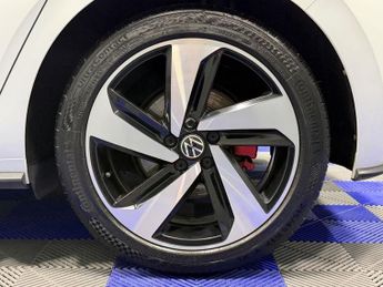 VOLKSWAGEN POLO 2.0 TSI GTI+ Hatchback 5dr Petrol DSG Euro 6 (s/s) (207 ps)