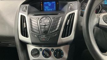 FORD FOCUS 1.6 Zetec Hatchback 5dr Petrol Manual Euro 5 (105 ps)