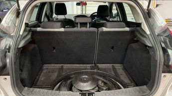 FORD FOCUS 1.6 Zetec Hatchback 5dr Petrol Manual Euro 5 (105 ps)