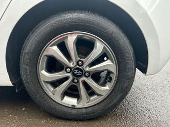 HYUNDAI I20 1.0 T-GDi SE Hatchback 5dr Petrol DCT Euro 6 (s/s) (100 ps)