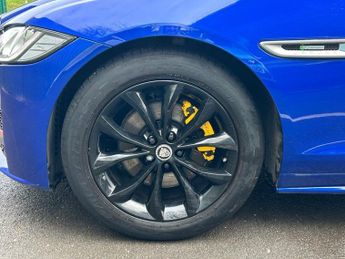JAGUAR XF 2.0d R-Sport Saloon 4dr Diesel Auto Euro 6 (s/s) (163 ps)