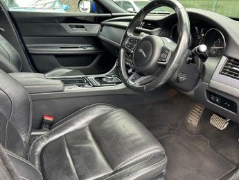JAGUAR XF 2.0d R-Sport Saloon 4dr Diesel Auto Euro 6 (s/s) (163 ps)