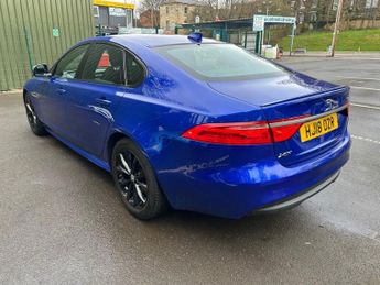 JAGUAR XF 2.0d R-Sport Saloon 4dr Diesel Auto Euro 6 (s/s) (163 ps)