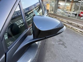 TOYOTA C-HR 1.8 VVT-h Icon SUV 5dr Petrol Hybrid CVT Euro 6 (s/s) (122 ps)