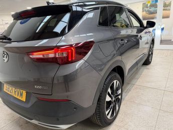 VAUXHALL GRANDLAND X 1.2 Turbo Griffin Edition SUV 5dr Petrol Manual Euro 6 (s/s) (13