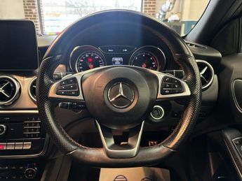MERCEDES-BENZ 180 2.1 GLA220d AMG Line SUV 5 Door Diesel Automatic Grey 7G-DCT 4MA