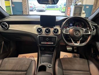 MERCEDES-BENZ 180 2.1 GLA220d AMG Line SUV 5 Door Diesel Automatic Grey 7G-DCT 4MA