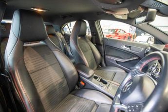 MERCEDES-BENZ A-CLASS 1.6 A180 AMG Line (Executive) Hatchback 5dr Petrol 7G-DCT Euro 6