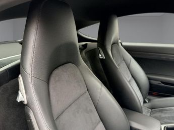 PORSCHE 718 CAYMAN 2.0T Coupe 2dr Petrol PDK Euro 6 (s/s) (300 ps)