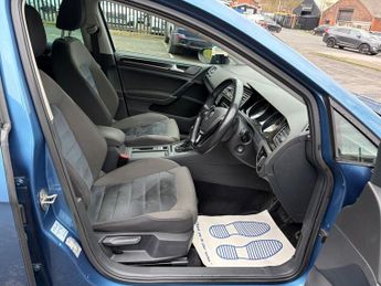 VOLKSWAGEN GOLF 2.0 TDI BlueMotion Tech GT Hatchback 5dr Diesel DSG Euro 5 (s/s)