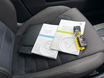 VOLKSWAGEN GOLF 2.0 TDI BlueMotion Tech GT Hatchback 5dr Diesel DSG Euro 5 (s/s)