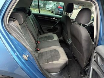 VOLKSWAGEN GOLF 2.0 TDI BlueMotion Tech GT Hatchback 5dr Diesel DSG Euro 5 (s/s)