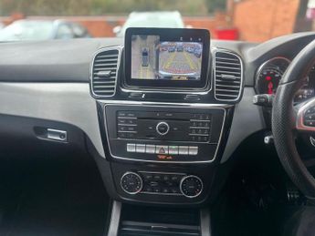 MERCEDES-BENZ GLE 3.0 GLE350d V6 AMG Line (Premium) SUV 5dr Diesel G-Tronic 4MATIC