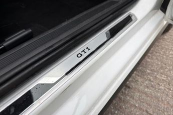 VOLKSWAGEN POLO 2.0 TSI GTI Hatchback 5dr Petrol DSG Euro 6 (s/s) (207 ps) Front