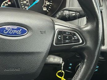 FORD FOCUS 1.0T EcoBoost Zetec Hatchback 5dr Petrol Manual Euro 6 (s/s) (12