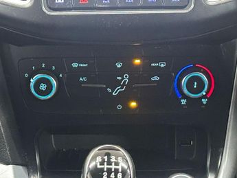 FORD FOCUS 1.0T EcoBoost Zetec Hatchback 5dr Petrol Manual Euro 6 (s/s) (12