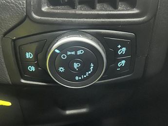 FORD FOCUS 1.0T EcoBoost Zetec Hatchback 5dr Petrol Manual Euro 6 (s/s) (12