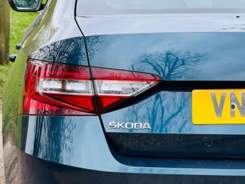 SKODA SUPERB 2.0 TDI SE L Executive Hatchback 5dr Diesel DSG Auto 6Spd Euro 6