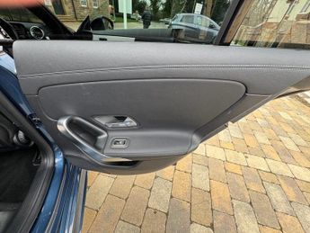 MERCEDES-BENZ CLA 1.3 CLA250e 15.6kWh AMG Line (Premium) Shooting Brake 5dr Petrol